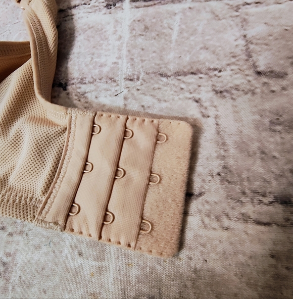 Wacoal Simone Nude Underwire Bra 38DD Adjustable Strap Sporty - Picture 6 of 11